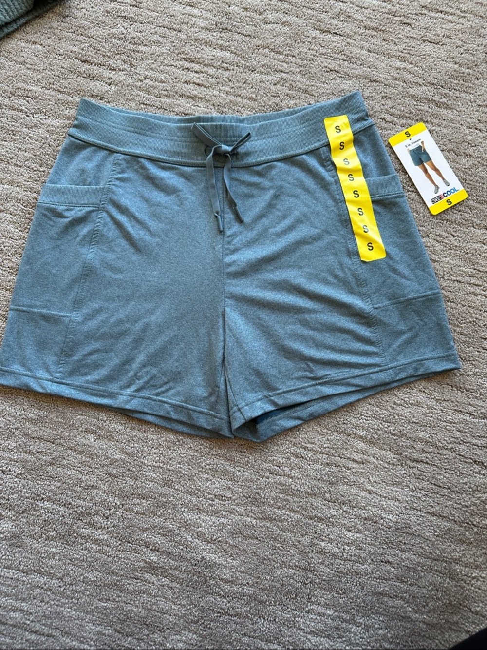 32 degrees Women’s Teal Shorts